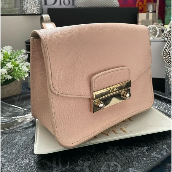 ANGELA 💕💕💕 - Picture 10 of 16